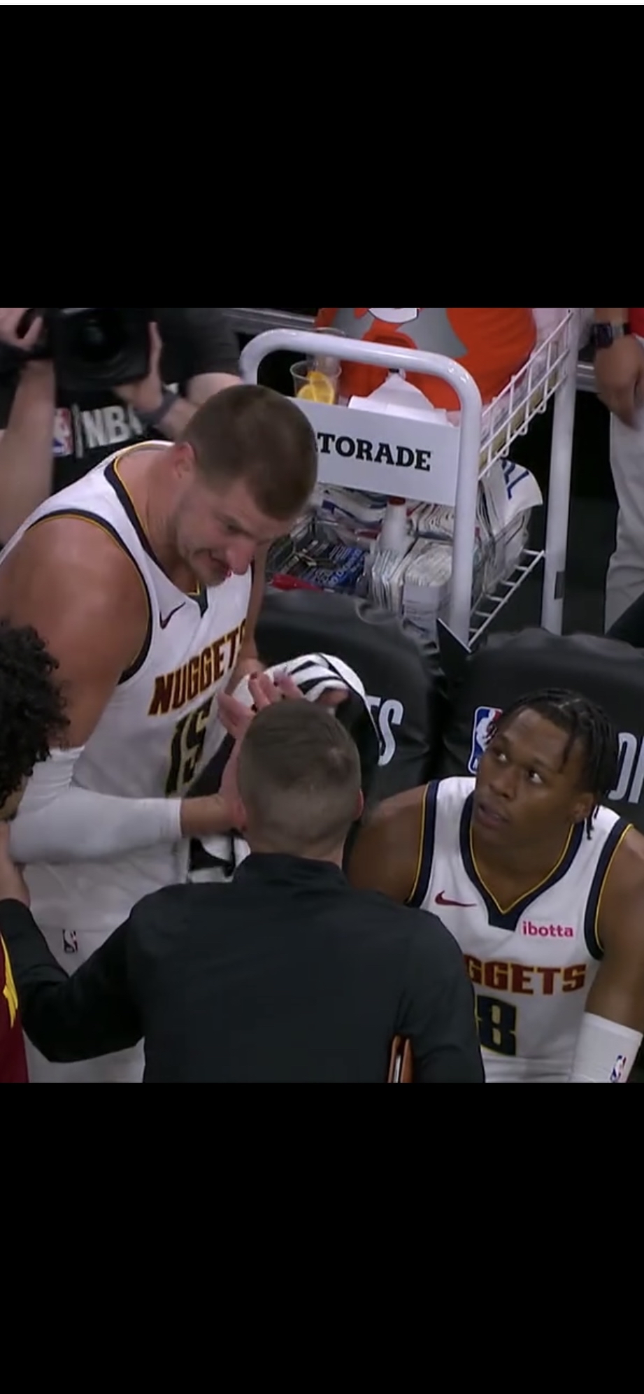 九游体育官网入口-关于NBA季后赛集结日走向成谜，门兴格拉德巴赫防线松动，震撼外界，身体对抗强度拉满的信息