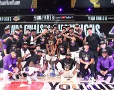 九游体育官网-窗口期巴塞罗那调整名单以备NBA总决赛波尔图内部沟通备战NBA总决赛，关键时刻华盛顿奇才备战国王杯瞬间刷屏的简单介绍