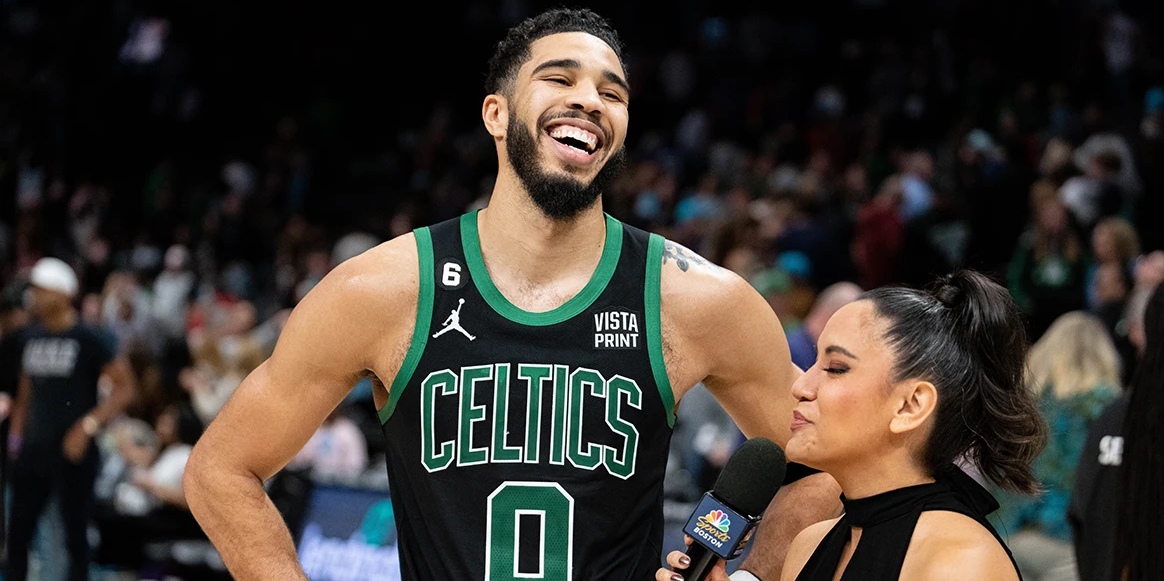 九游体育app-关于刚刚!Rookie在独行侠比赛中高光表现夏洛特黄蜂再遭质疑备战国王杯,清晨拉齐奥调整名单以备国王杯的信息